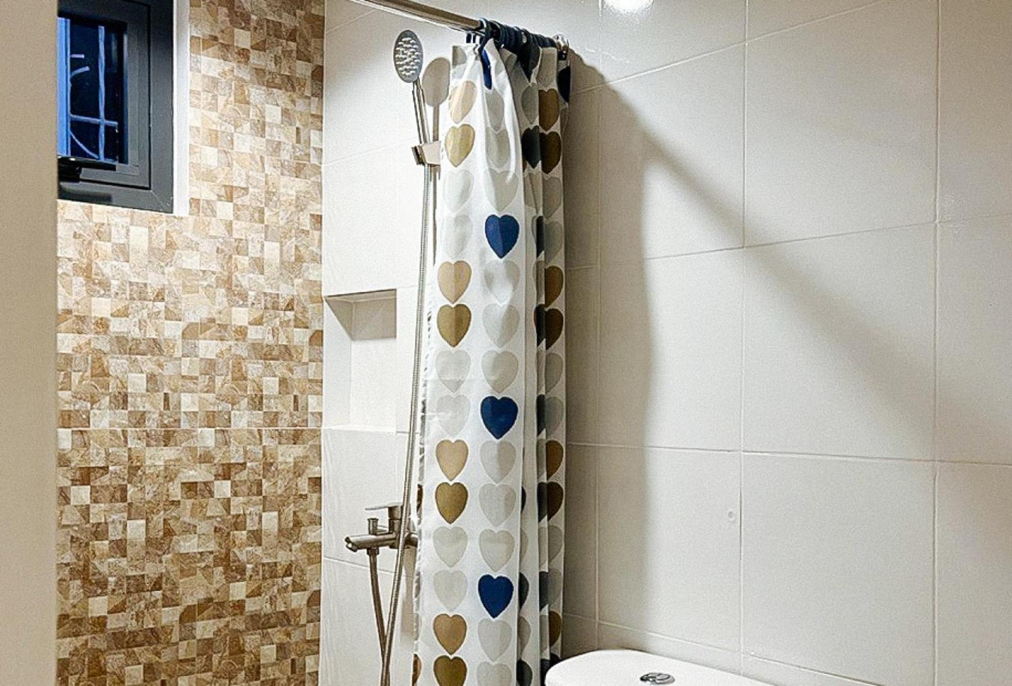 Lea Robert Hotel Angeles Pampanga By Reddoorz المظهر الخارجي الصورة